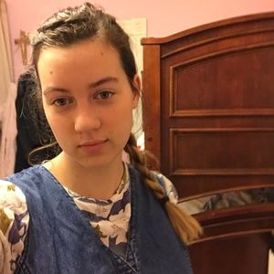 Meet your Posher, Claire